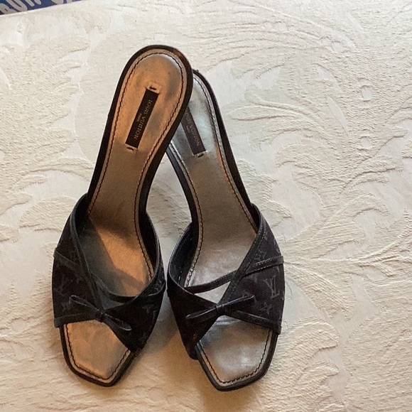 LOUIS VUITTON Black Fabric & Black Patent Mules